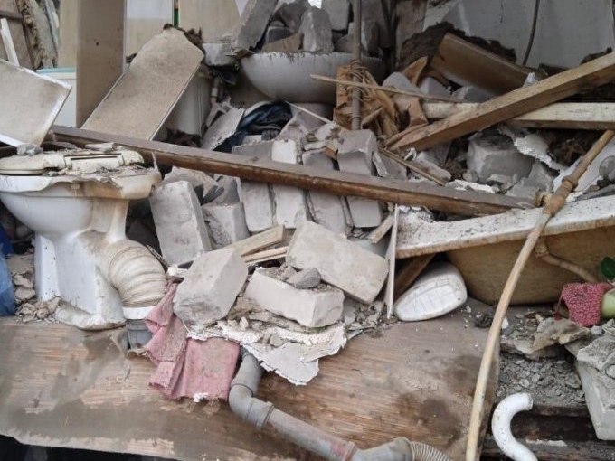 Новини Харкова: поліцейські фіксують наслідки обстрілів – двоє загиблих, постраждалі